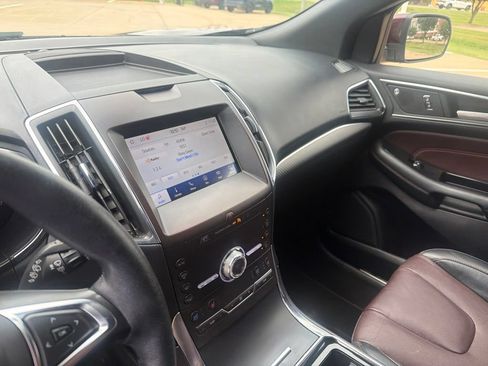 Used 2020 Ford Edge Titanium w/ Equipment Group 301A AWD/4WD image 18
