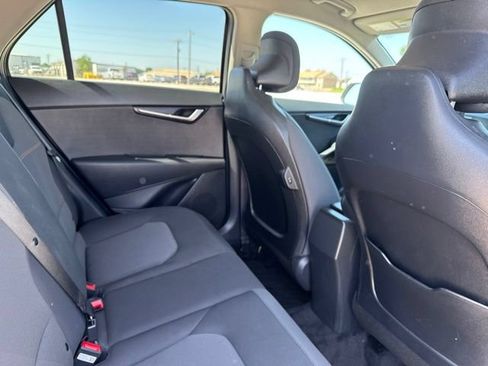Used 2025 Kia Niro LX FWD image 19