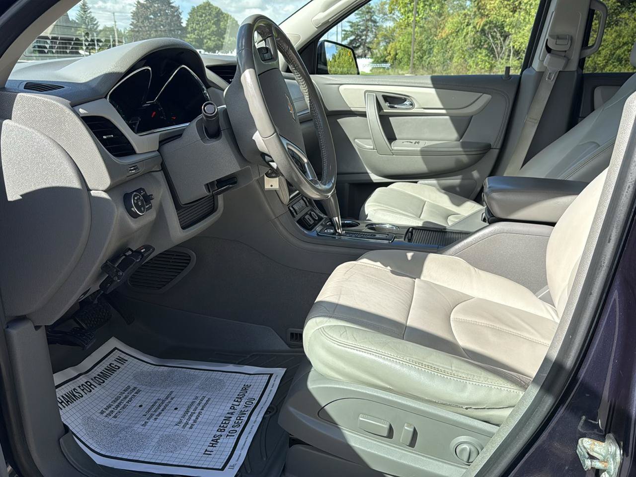 Used 2017 Chevrolet Traverse LT FWD image 14