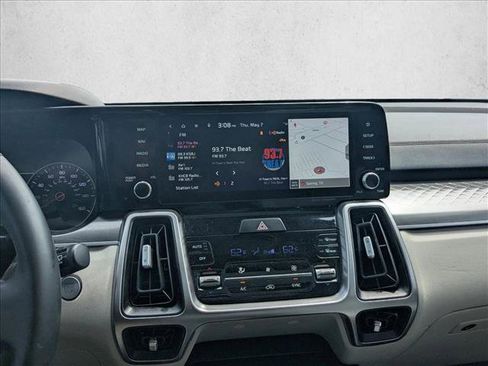 Used 2023 Kia Sorento S w/ Panoramic Sunroof Package FWD image 12