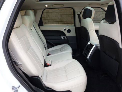 Used 2018 Land Rover Range Rover Sport HSE image 25