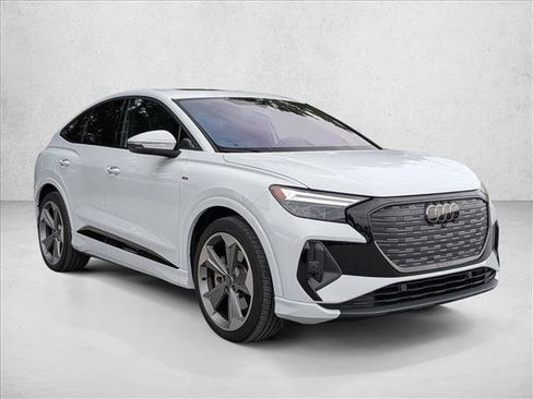 Certified 2025 Audi Q4 e-tron Premium Plus w/ Premium Plus AWD/4WD image 3