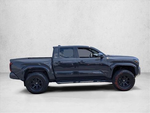 Used 2024 Toyota Tacoma SR5 AWD/4WD image 4
