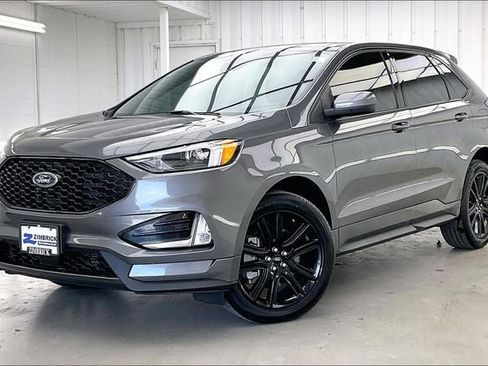 Used 2021 Ford Edge ST-Line w/ Class II Trailer Tow Package AWD/4WD image 2