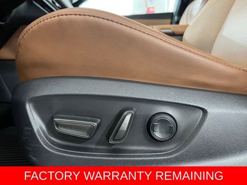 Used 2025 Toyota Crown Signia image 13