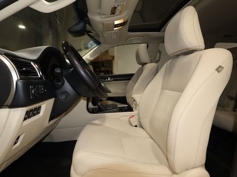 Used 2023 Lexus GX 460 Premium w/ Premium Plus Package image 22