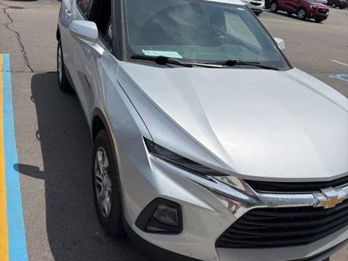 Used 2019 Chevrolet Blazer LT FWD image 3