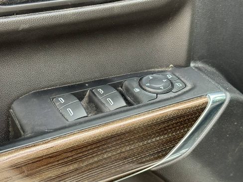 Used 2022 Chevrolet Silverado 1500 LT AWD/4WD image 21