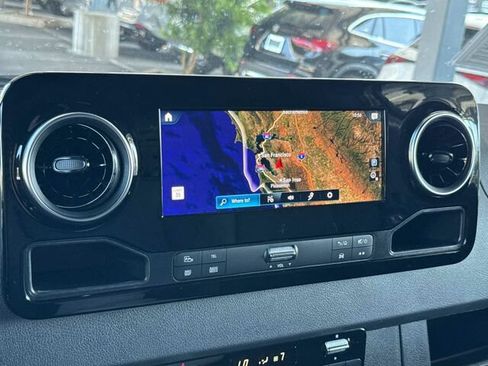 Used 2023 Mercedes-Benz Sprinter 2500 image 21