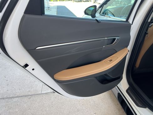 Used 2022 Hyundai Sonata Limited FWD image 25