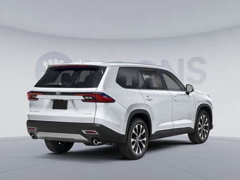 New 2026 Toyota Grand Highlander AWD Hybrid image 2