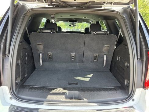 Used 2021 GMC Yukon SLT RWD image 8