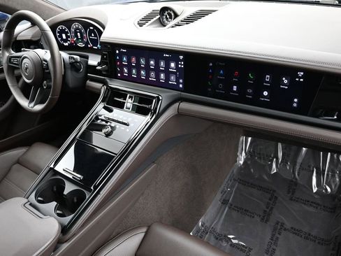 Used 2025 Porsche Panamera Turbo image 33