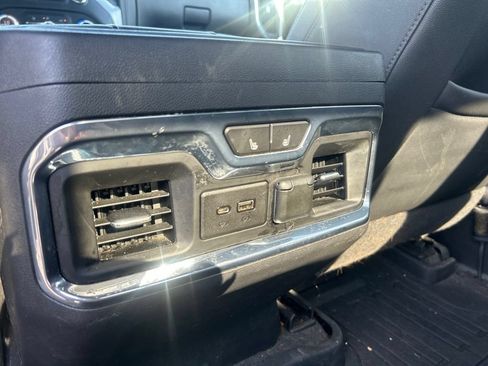 Used 2021 GMC Sierra 1500 SLT w/ SLT Premium Plus Package AWD/4WD image 8