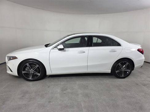 Certified 2022 Mercedes-Benz A 220 image 7