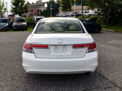 Used 2011 Honda Accord LX-P image 5