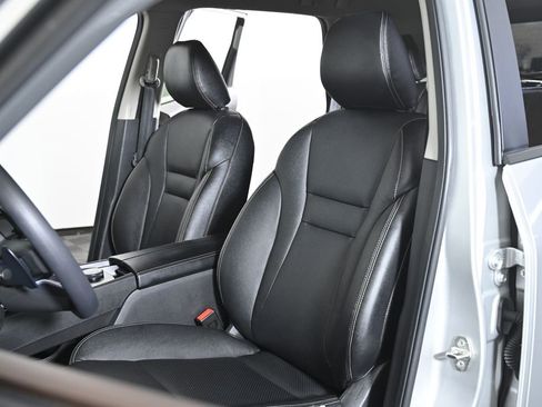Certified 2023 Nissan Rogue SV image 24