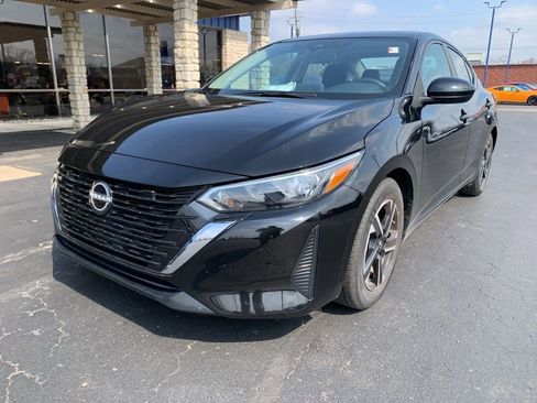 Used 2025 Nissan Sentra SV image 7