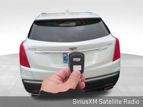 Used 2017 Cadillac XT5 Luxury w/ Driver Awareness Package image 6