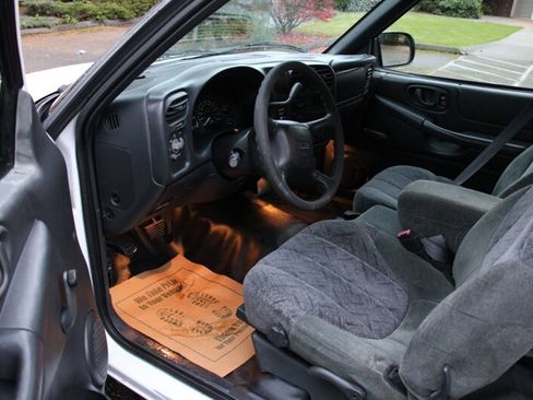 Used 2002 GMC Sonoma SL image 5