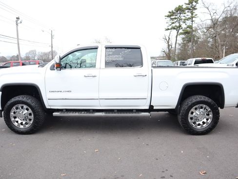 Used 2016 GMC Sierra 2500 Denali w/ Duramax Plus Package image 6