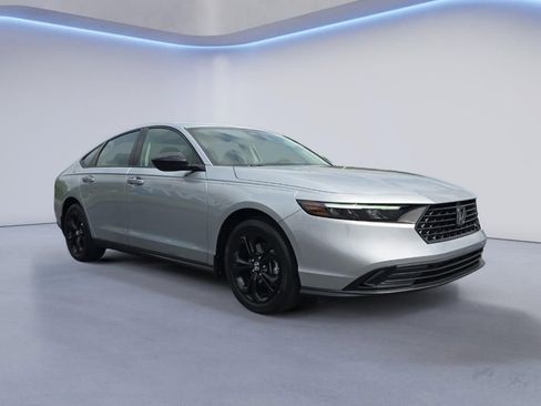 New 2025 Honda Accord SE image 8