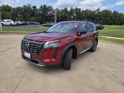 New 2026 Nissan Pathfinder Platinum AWD/4WD image 4
