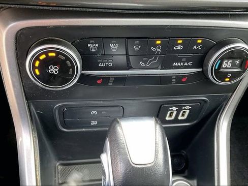 Used 2021 Ford EcoSport SE FWD image 15