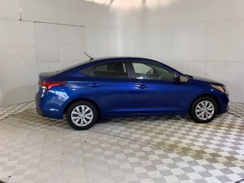 Used 2021 Hyundai Accent SE FWD image 4