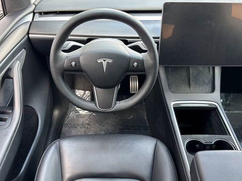 Used 2023 Tesla Model Y Performance AWD/4WD image 13