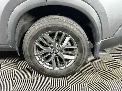 Used 2021 Nissan Rogue S image 33