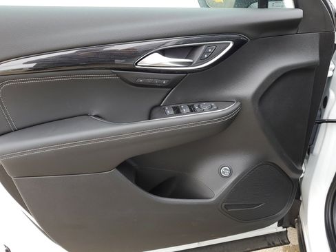 Used 2023 Buick Envision Essence w/ Sport Touring Package image 17