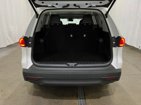 Certified 2025 Toyota Grand Highlander AWD image 13