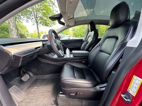 Used 2022 Tesla Model Y Long Range AWD/4WD image 22