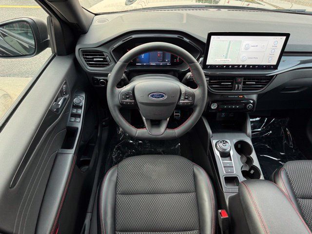 Certified 2023 Ford Escape ST-Line w/ Tech Pack #1 AWD/4WD image 9