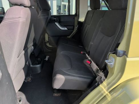 Used 2013 Jeep Wrangler Unlimited Sahara w/ Connectivity Group AWD/4WD image 26