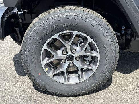 New 2026 Jeep Gladiator Sport AWD/4WD image 10