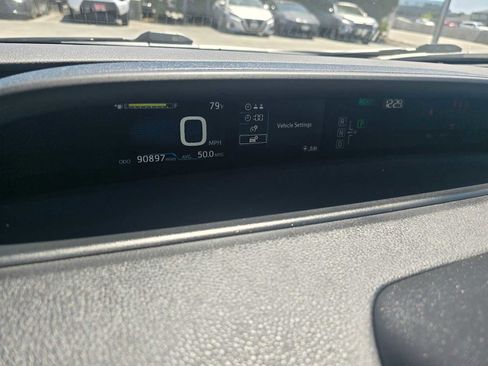 Used 2017 Toyota Prius Four Touring w/ Premium Convenience Package FWD image 23