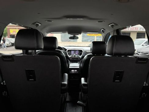 Used 2020 GMC Acadia SLT FWD image 38