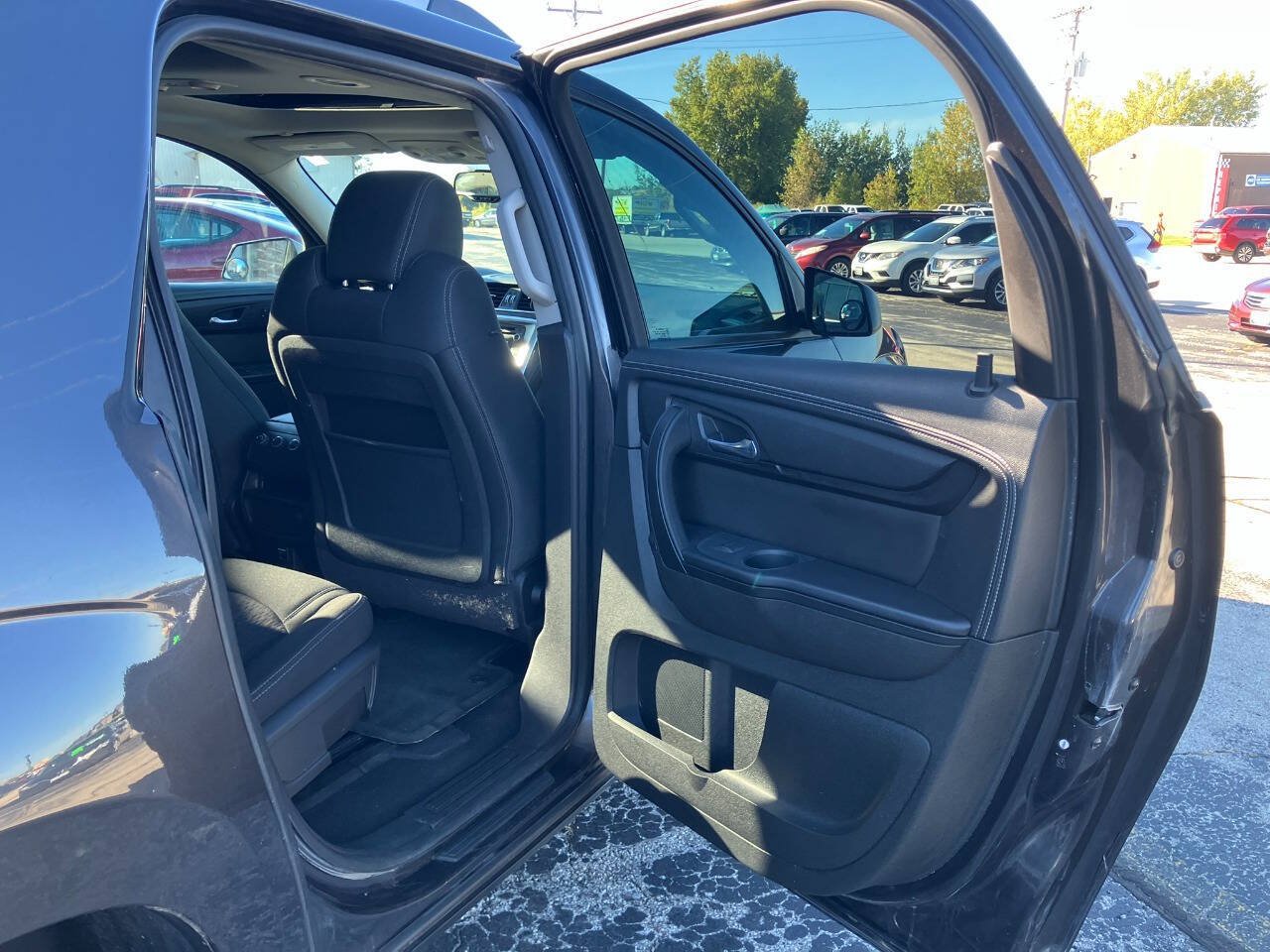 Used 2015 GMC Acadia SLE AWD/4WD image 16