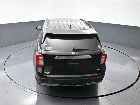 Used 2022 Ford Explorer XLT w/ Equipment Group 202A image 17
