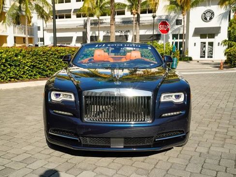 Used 2016 Rolls-Royce Dawn image 4