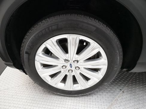 Used 2022 Ford Explorer Limited image 28