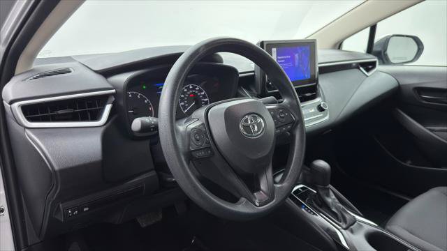 Used 2025 Toyota Corolla LE FWD image 25