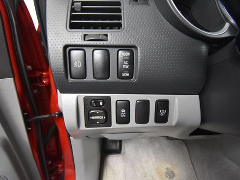 Used 2011 Toyota Tacoma 4x4 Double Cab image 25