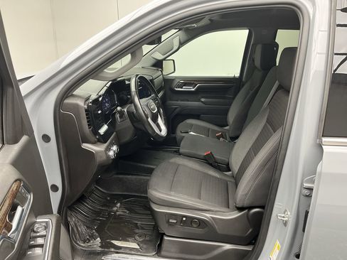 Used 2024 GMC Sierra 1500 SLE w/ X31 Off-Road Package image 3