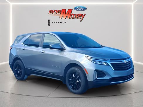 Used 2023 Chevrolet Equinox LT w/ LPO, Floor Liner Package image 3