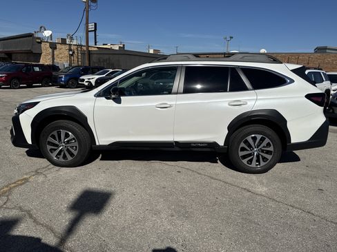 Certified 2025 Subaru Outback Premium w/ Popular Package #1A image 6