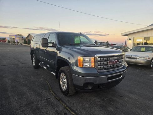 Used 2013 GMC Sierra 2500 SLE w/ Snow Plow Prep Package image 2