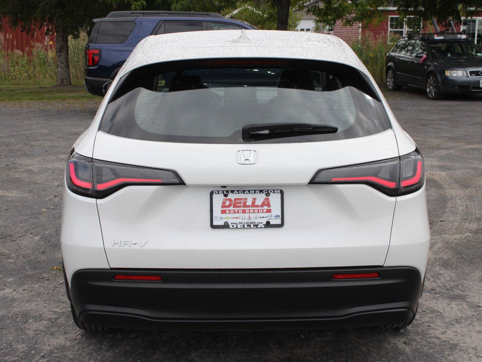 Certified 2025 Honda HR-V LX image 6